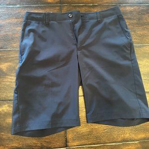 PGA Tour Superstore golf shorts (30 In Waist)